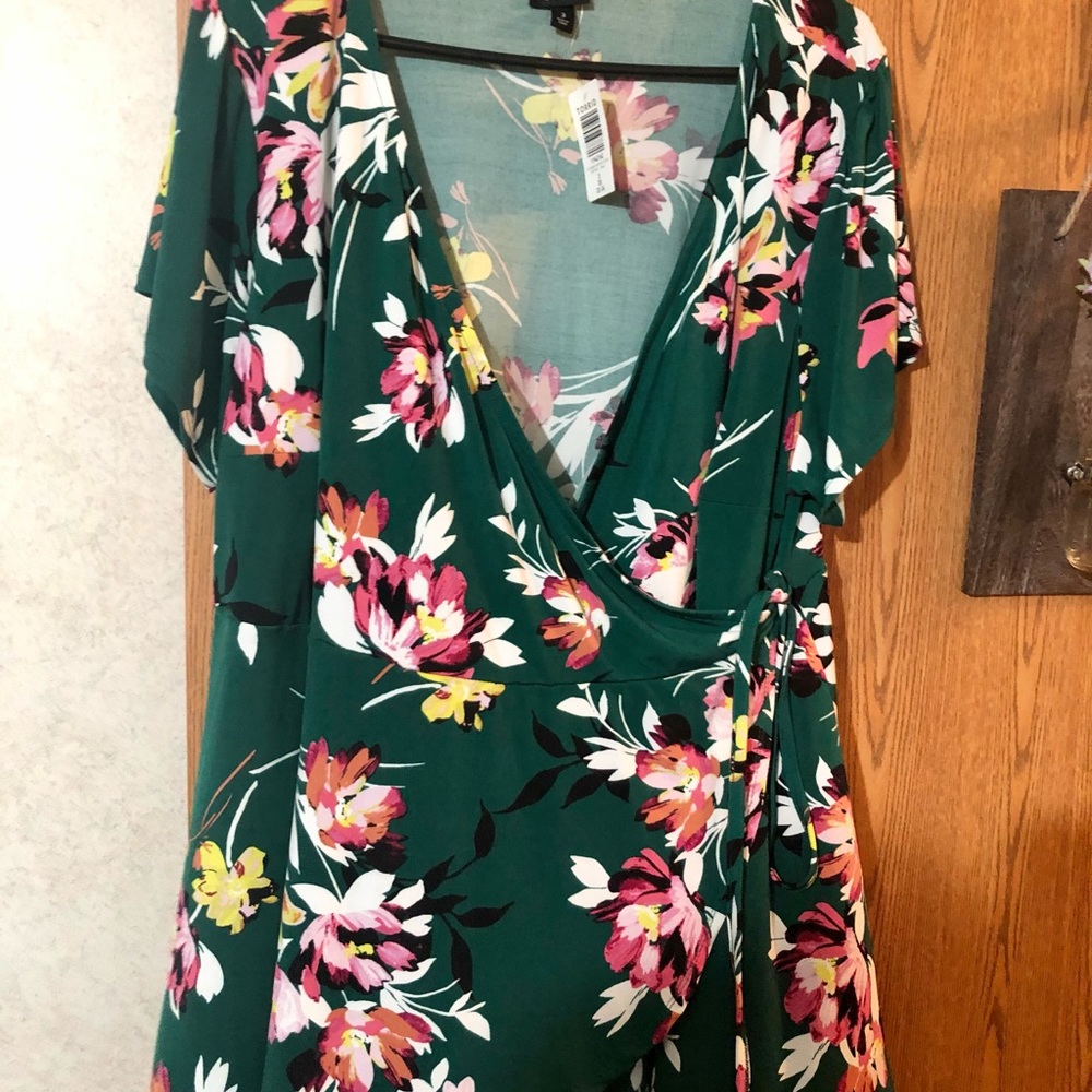 Torrid 3X stretchy top. NWT.